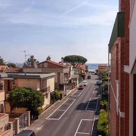 Pt * Follonica